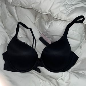 VICTORIA SECRET BLACK BRA